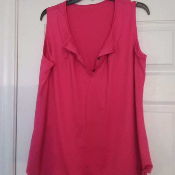 Women's tops - Picture 2 of 5